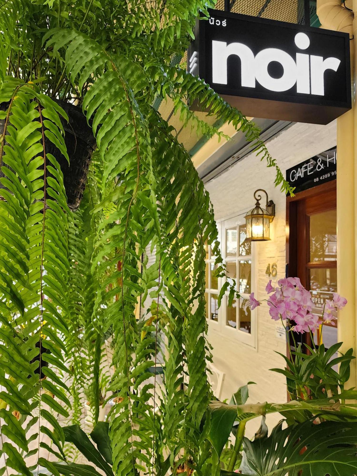 Noir Cafe And Hostel Chinatown Bangkok Exterior foto